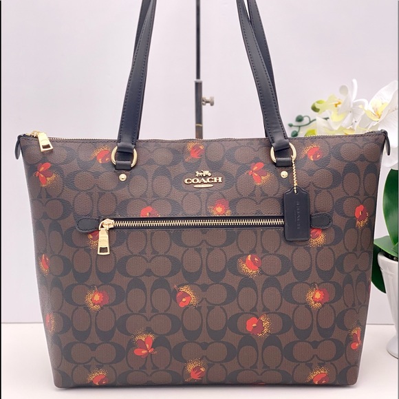 Coach Handbags - Coach Gallery Tote with Pop Floral Print
